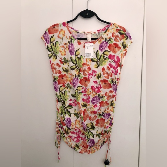 H&M Maternity floral T-shirt - Picture 1 of 3